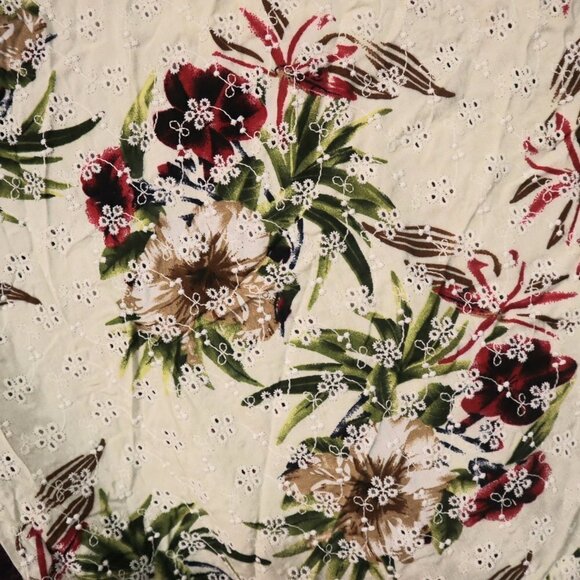 LAST CHANCE - LACE UP V-NECK TOP M Entro Floral Eyelet Lace Vacation Beach - Picture 5 of 6